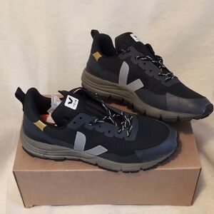 VEJA DEKKAN ALVEOMESH MEN SNEAKERS SIZE 8